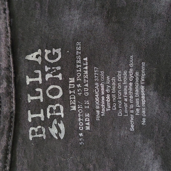 ⭐️3/$35 Billabong V neck acid tee - Picture 2 of 5